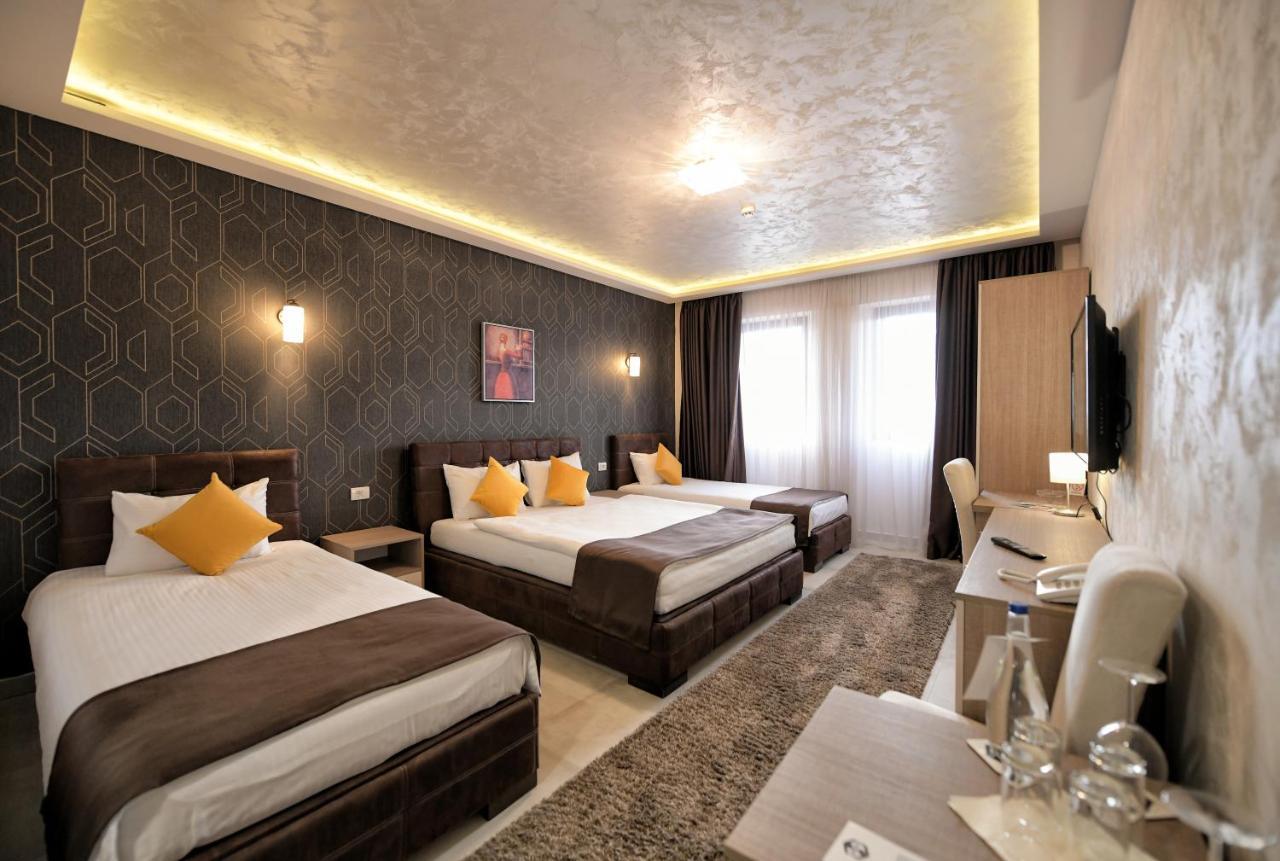 Garnet Hotel & Event Centar Ρούμα Εξωτερικό φωτογραφία