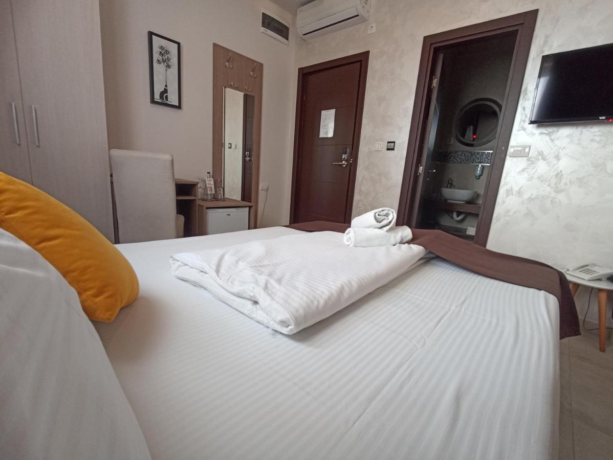 Garnet Hotel & Event Centar Ρούμα Εξωτερικό φωτογραφία