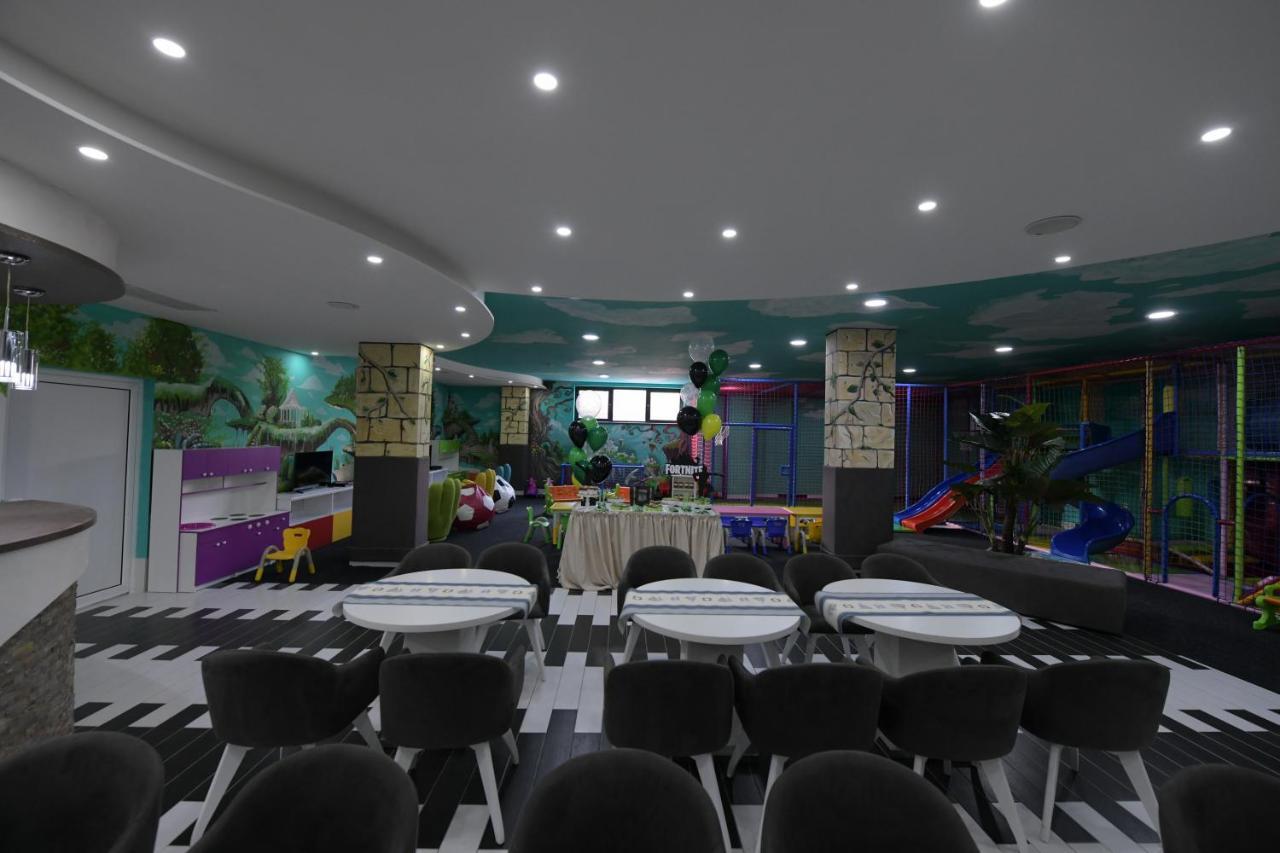 Garnet Hotel & Event Centar Ρούμα Εξωτερικό φωτογραφία